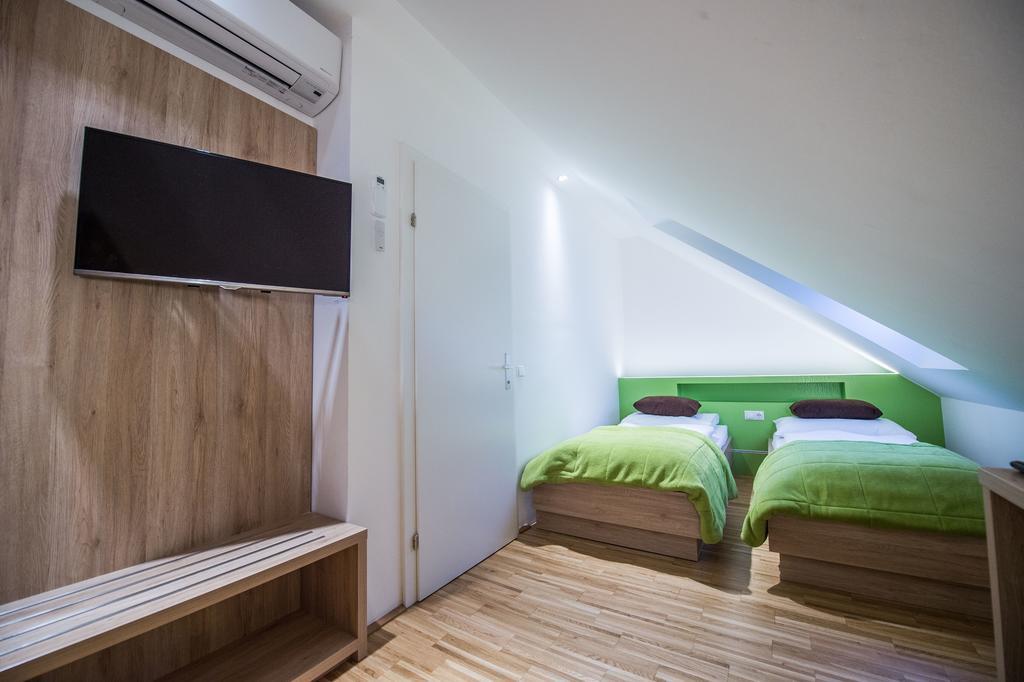 Hotel Restaurant Meyer Kalsdorf bei Graz Εξωτερικό φωτογραφία