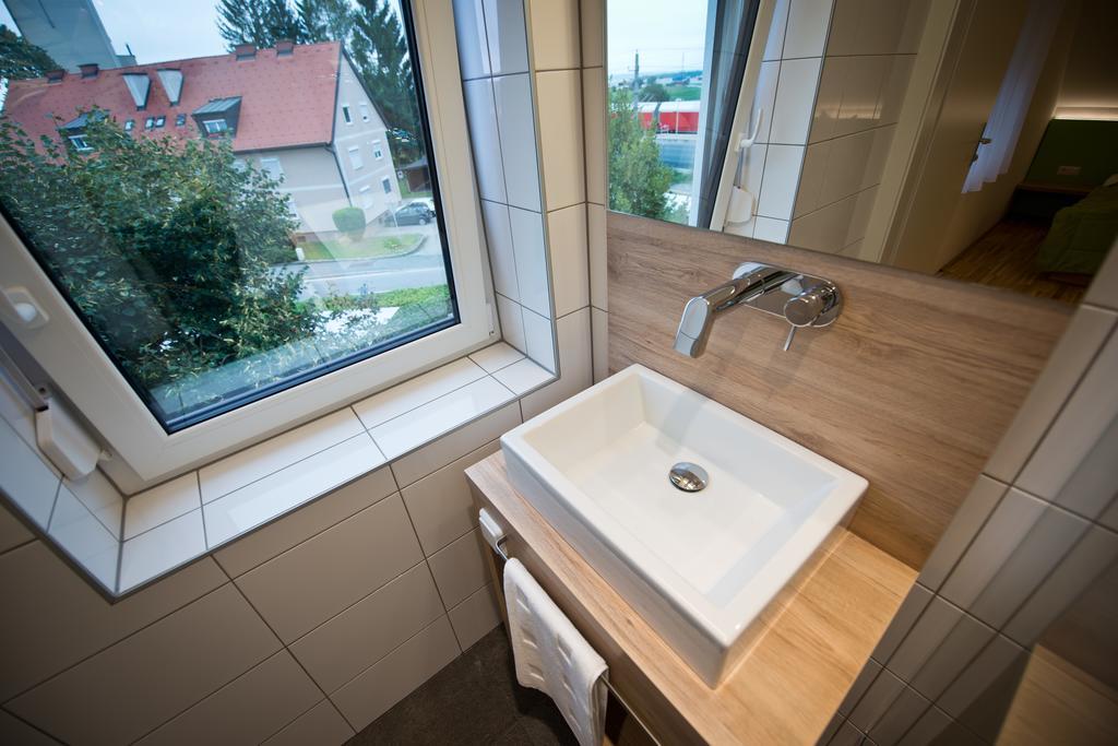 Hotel Restaurant Meyer Kalsdorf bei Graz Δωμάτιο φωτογραφία